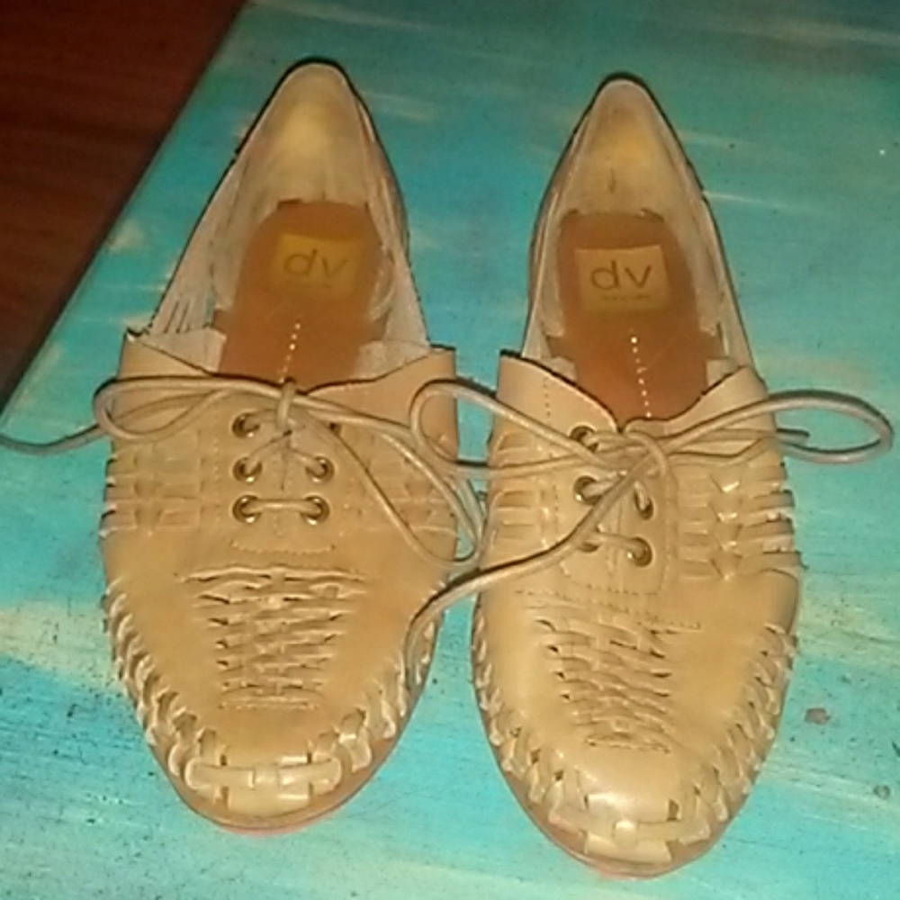 DV Dolce Vita Wooven Tan Loafers Slip On Tan